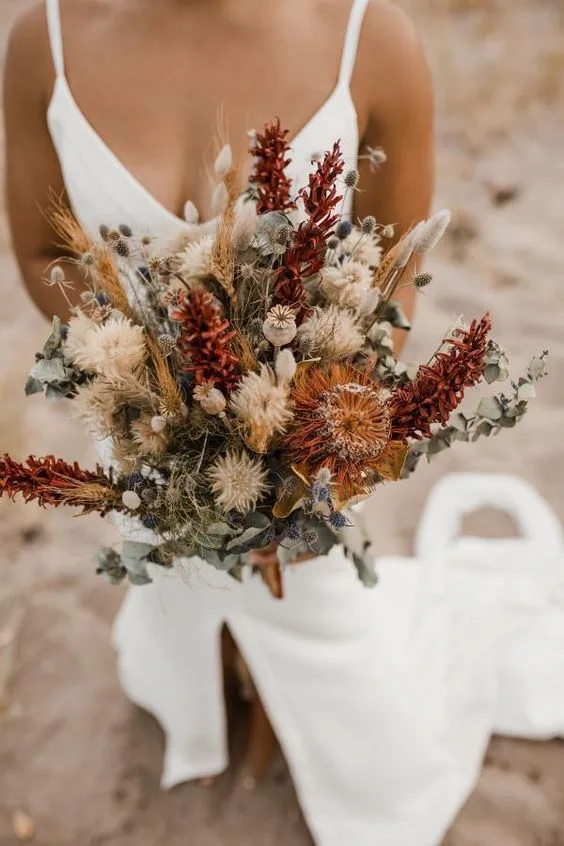 Delicately dried boho florals
